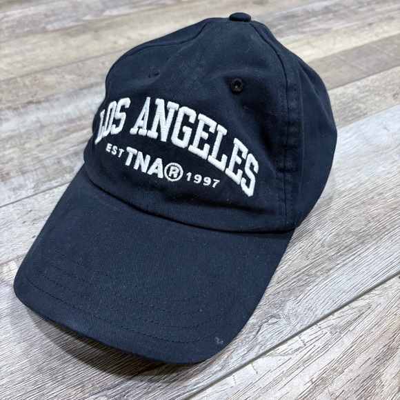 Aritzia TNA Los Angeles baseball cap - Picture 2 of 6